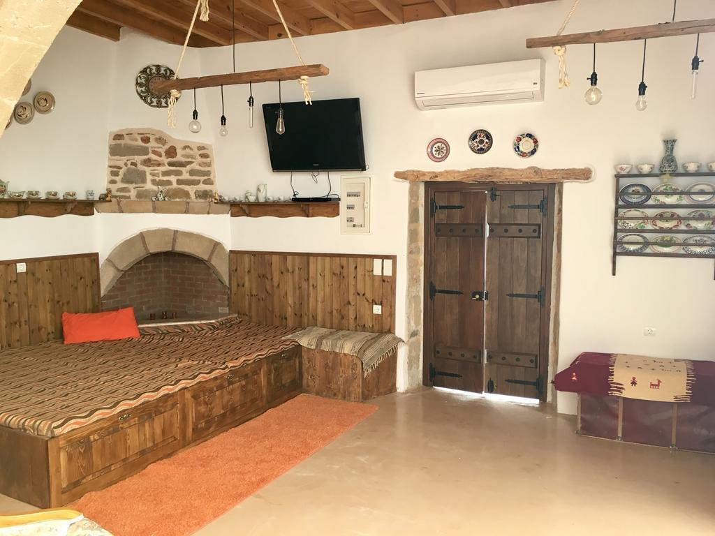 Anemos Traditional Villa アルハンゲロス エクステリア 写真