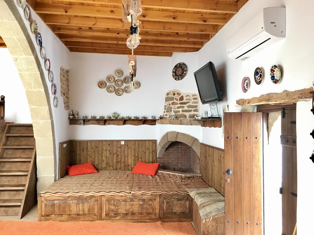 Anemos Traditional Villa アルハンゲロス エクステリア 写真