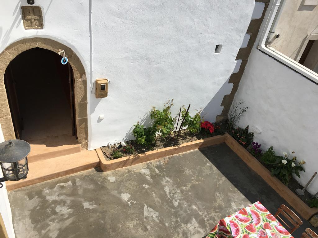 Anemos Traditional Villa アルハンゲロス エクステリア 写真
